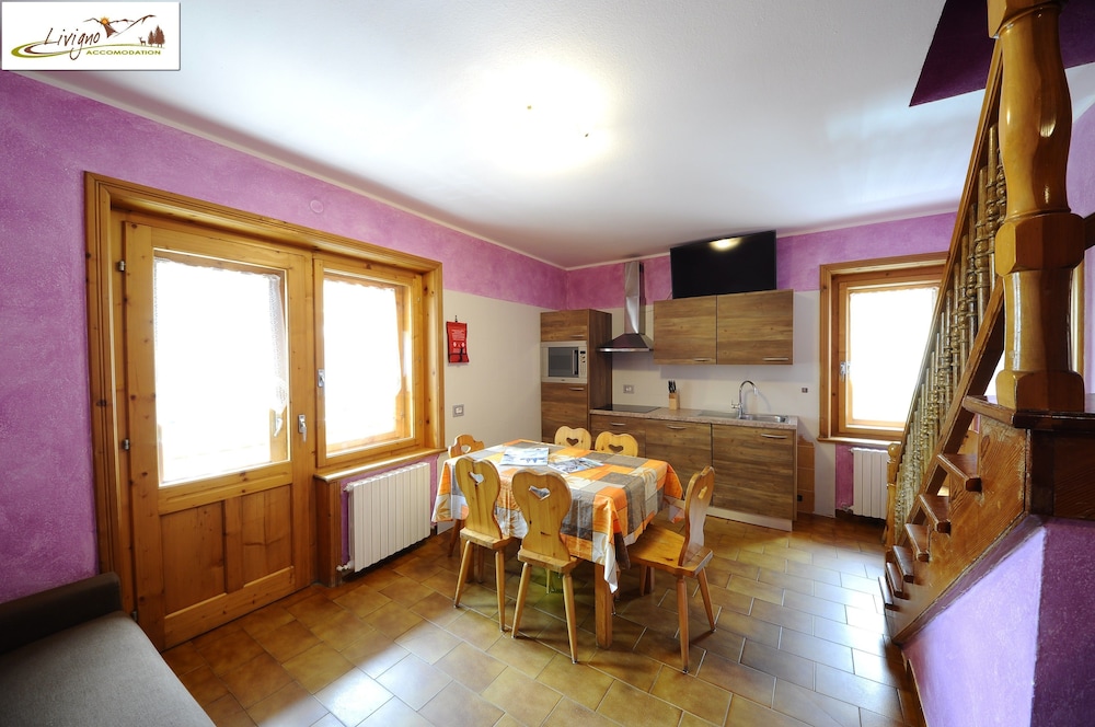 Standard Apartment, 2 Bedrooms, Balcony, Mountain View