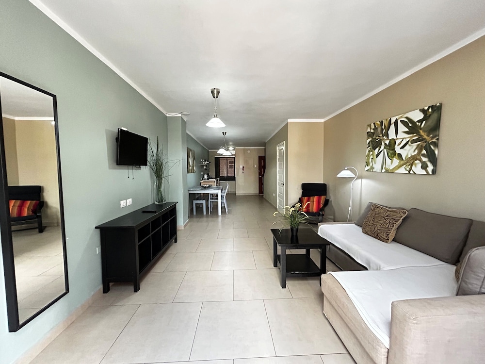 Apartment, 2 Bedrooms - Photo 4