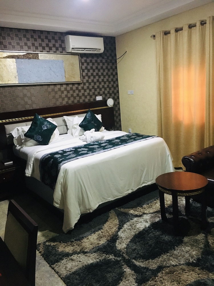 Elite Suite photo 2