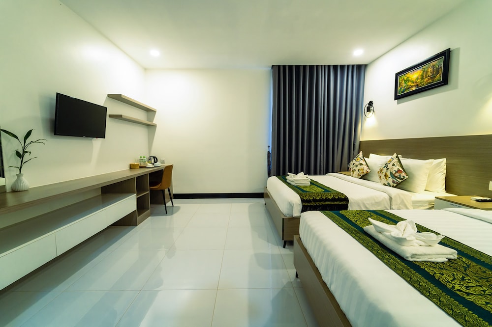 Deluxe Family Room - Photo 3