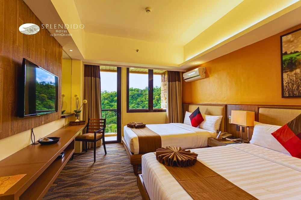Superior Double Bed with Mountain View photo 1