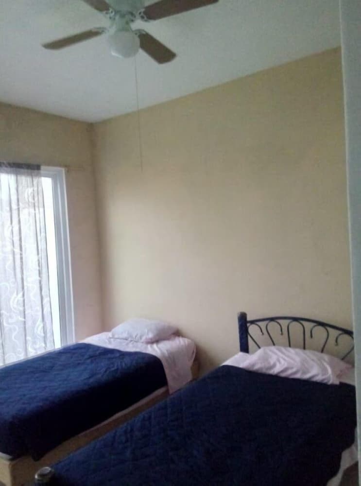 Family House, 3 Bedrooms, Non Smoking photo 1