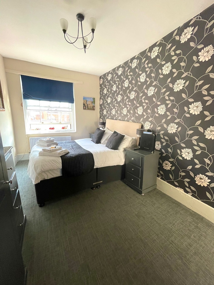 Double Room, Ensuite (Room 08) photo 3