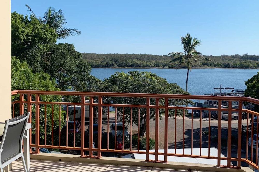 Apartment, 3 Bedrooms, 2 Bathrooms, River View photo 3