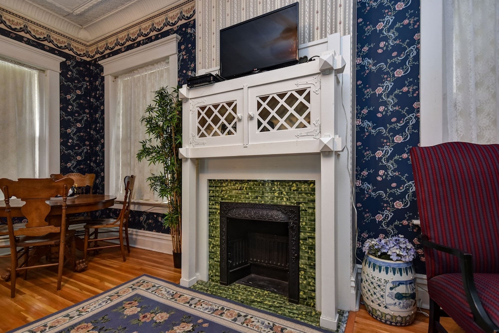 Suite (Gibson) photo 2