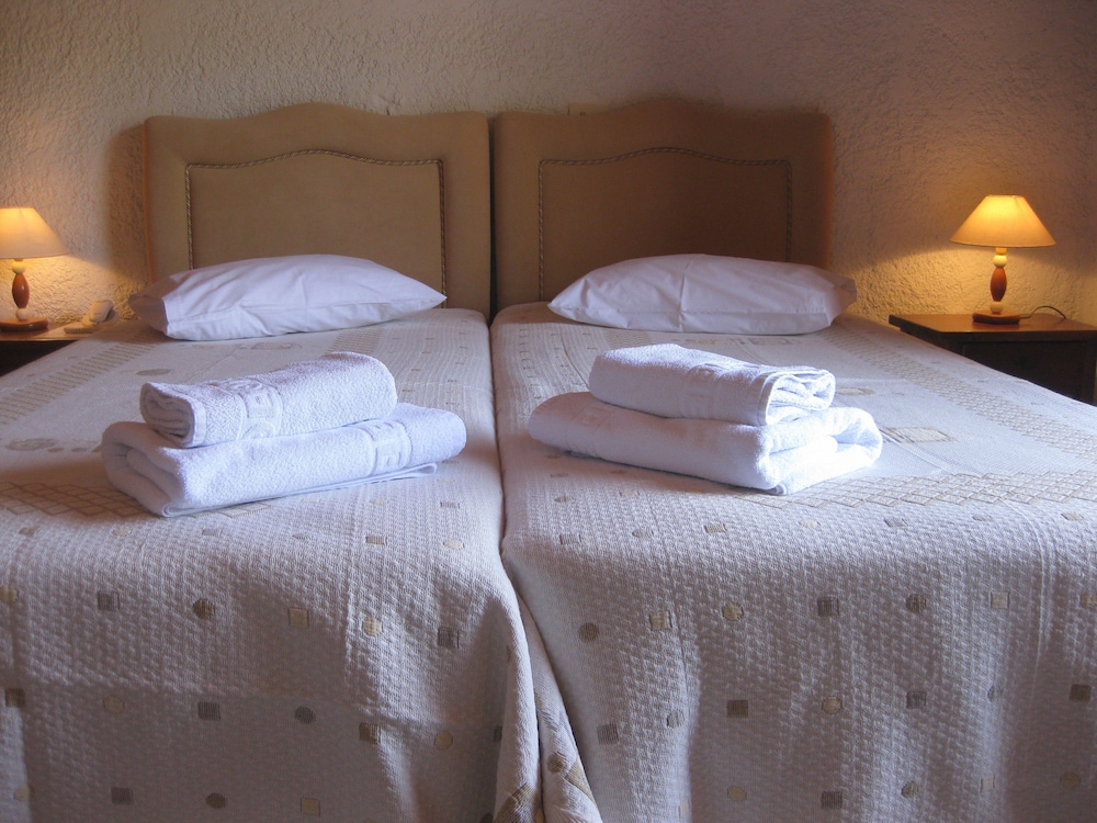 Standard Room photo 3