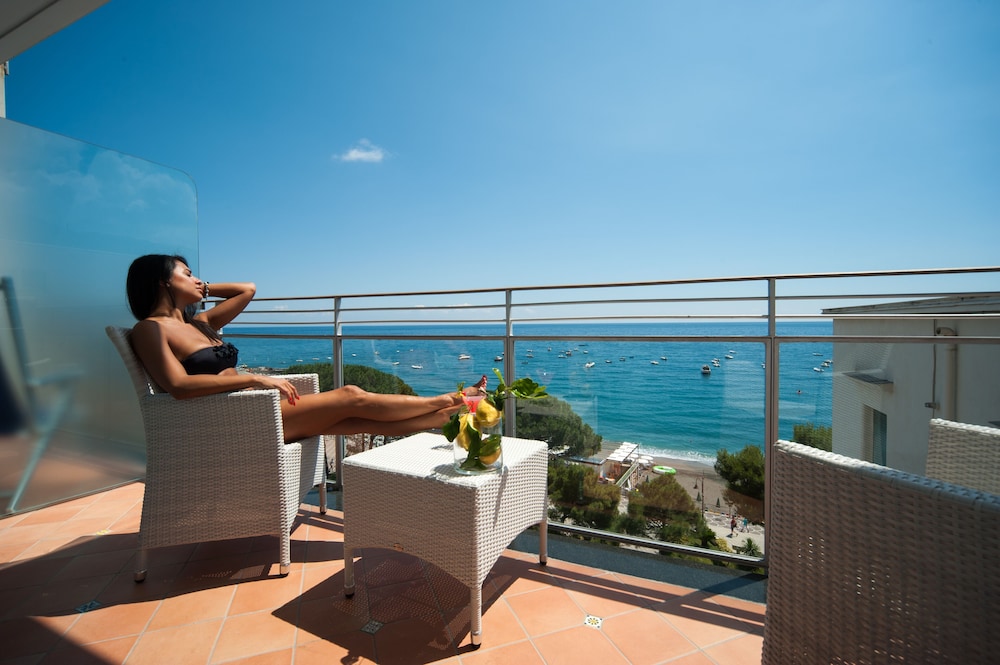 Suite, Balcony, Sea View photo 2