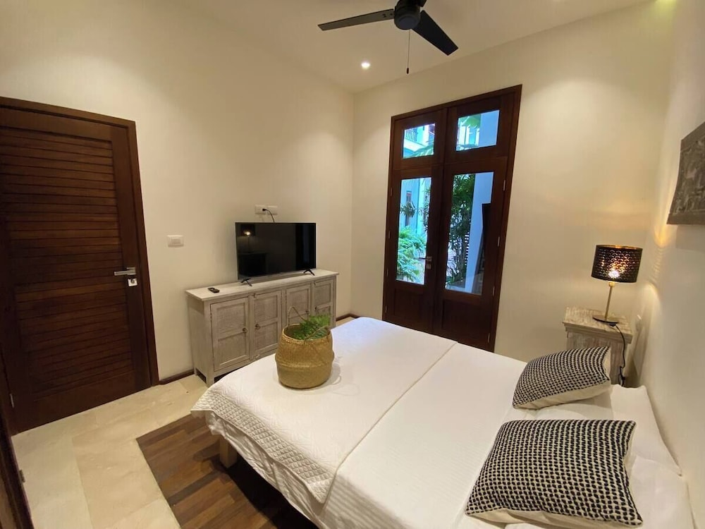 Superior Suite, Patio, Pool View