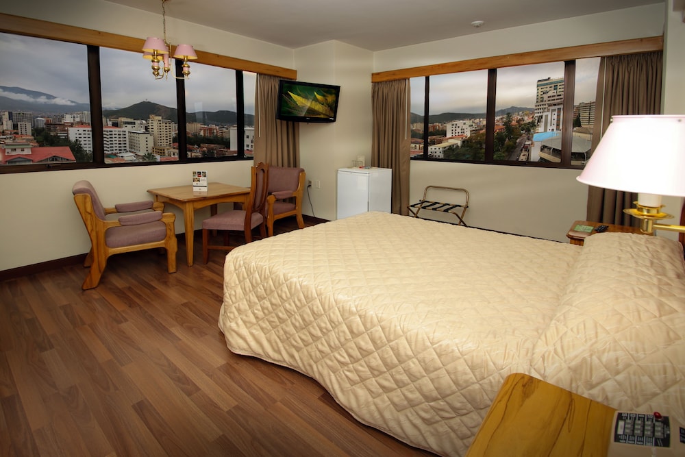 Superior Room, 1 Queen Bed, City View