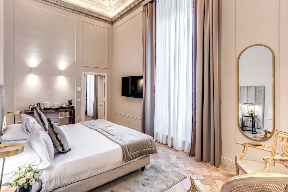 Deluxe Suite, 1 King Bed with Sofa bed