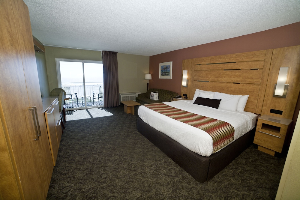 Grand Room, 1 King Bed with Sofa bed, Beach View photo 3