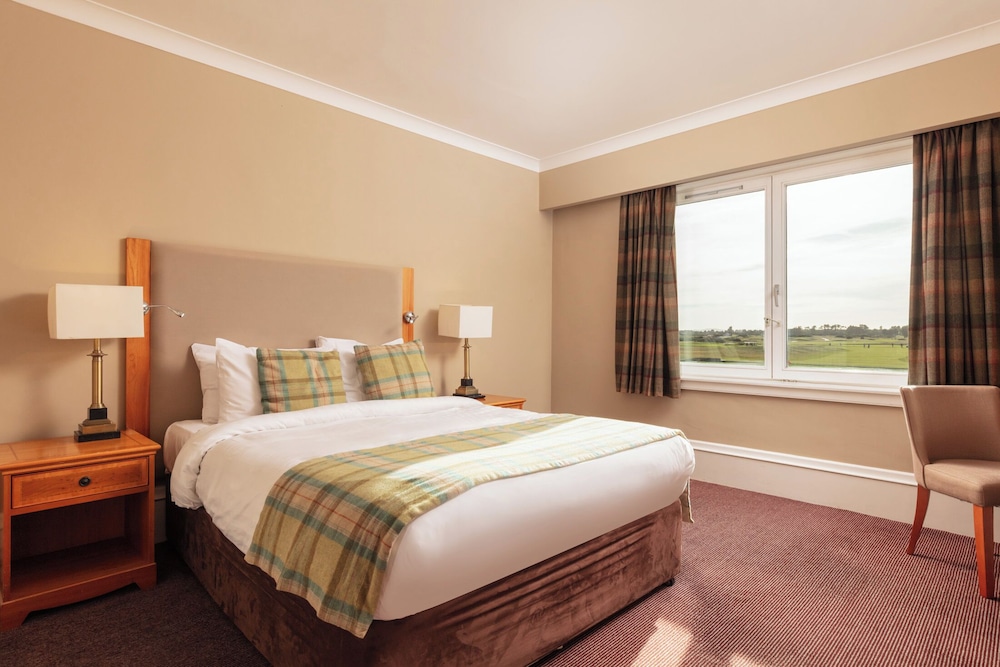 Superior Double Room Single Use, Golf View - Photo 1