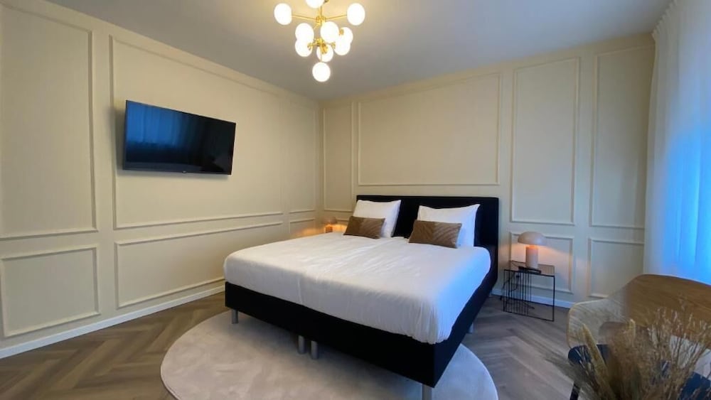 Standard Studio Suite photo 2