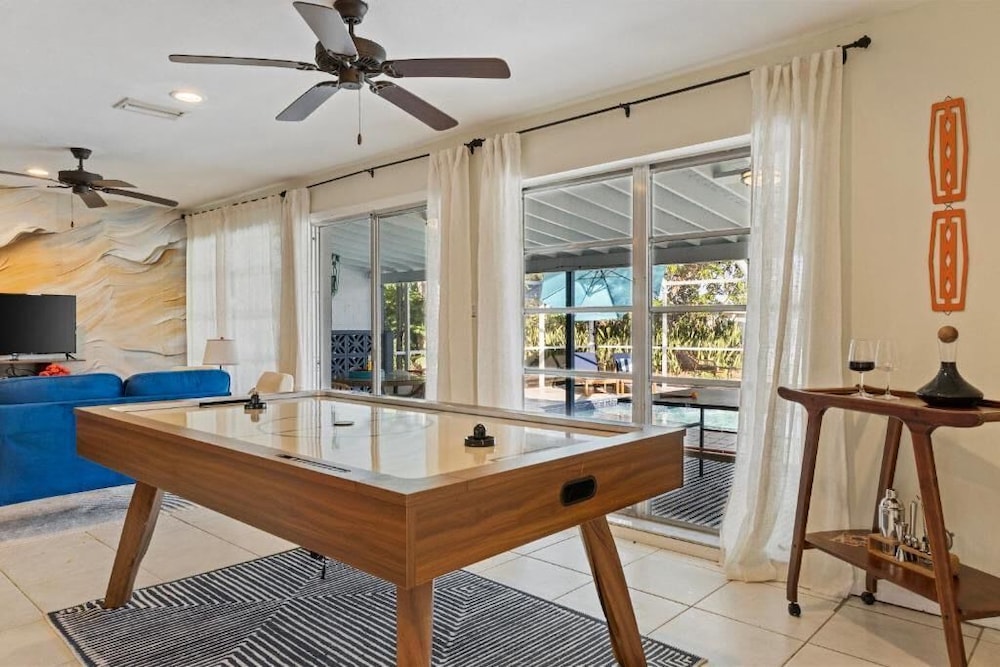 Heated Pool Games Waterfront Home Near Town, Photo 27