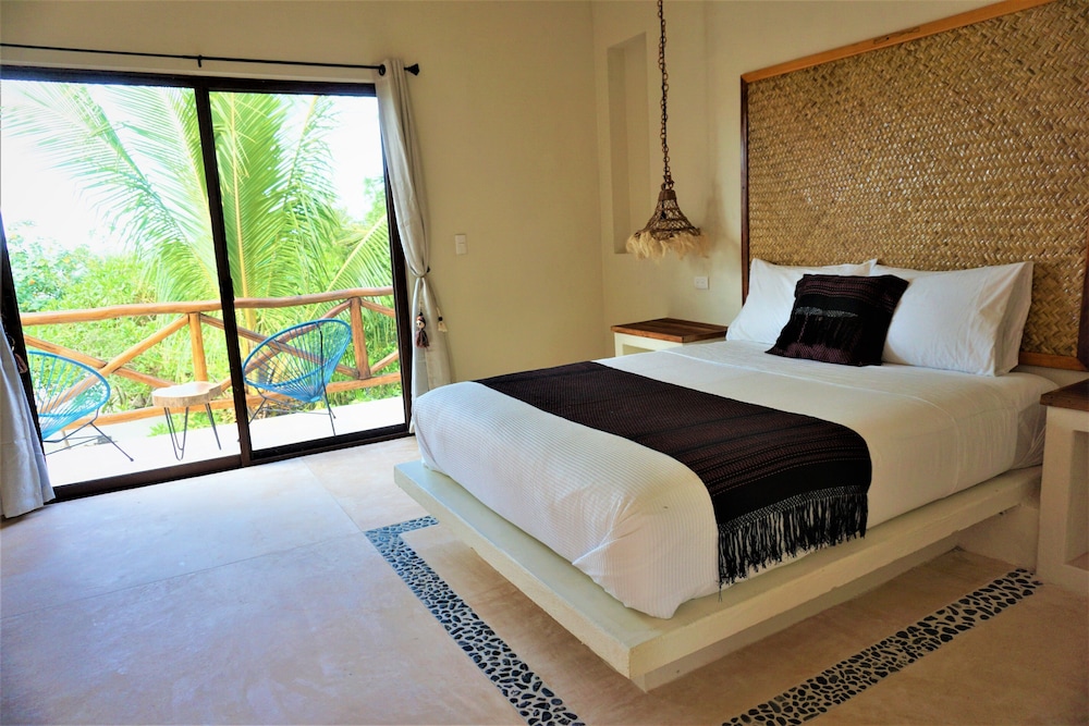 Deluxe Room - Photo 1