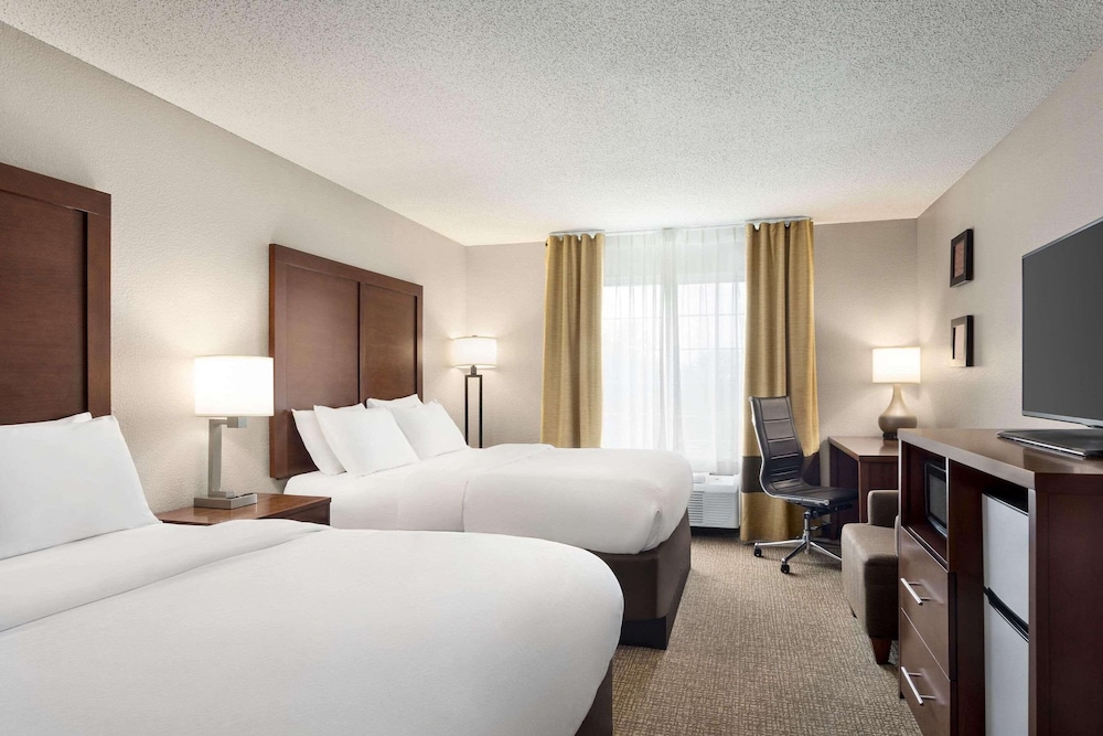 Suite, 2 Queen Beds, Non Smoking - Photo 1