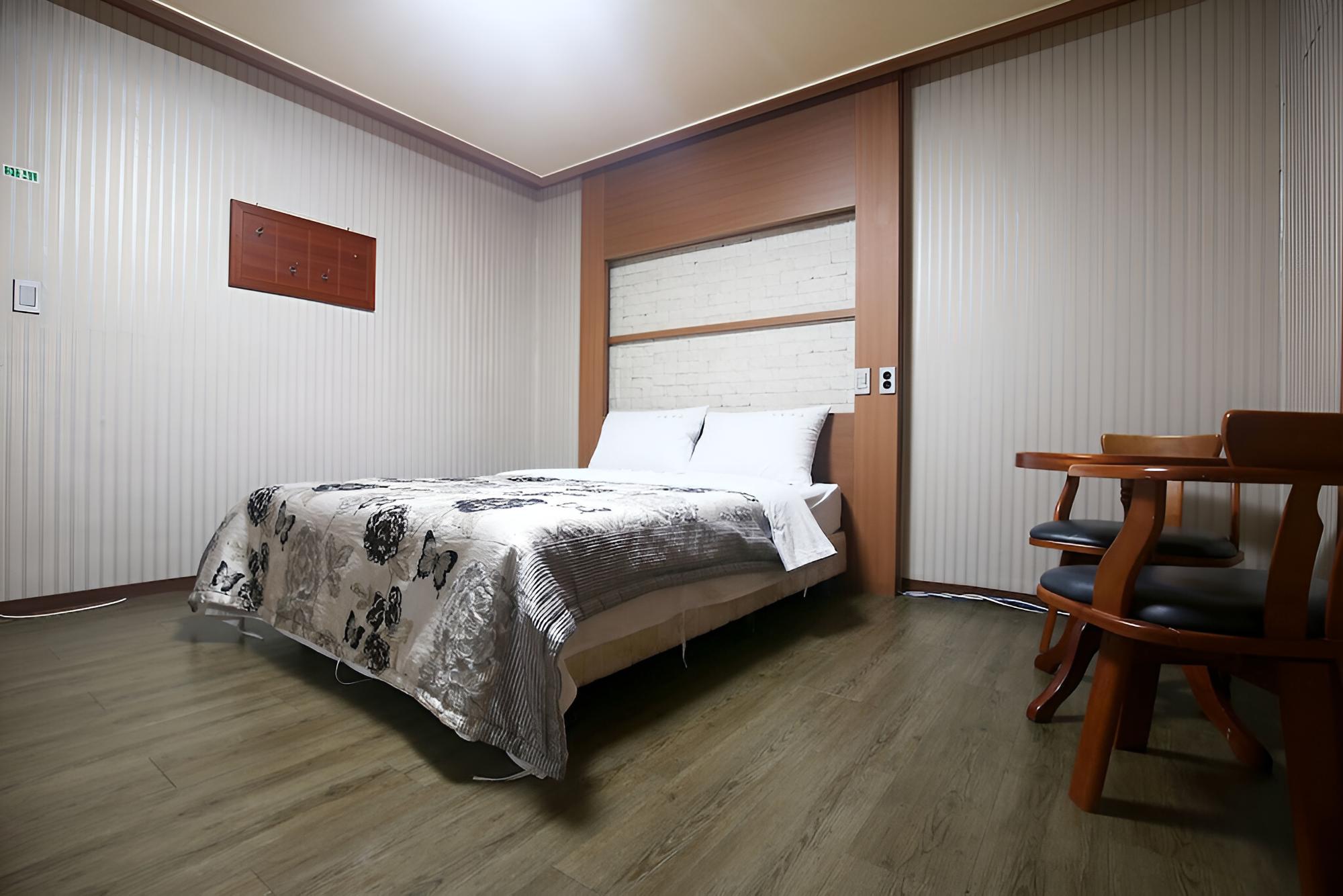 Room (Standard Room) photo 3