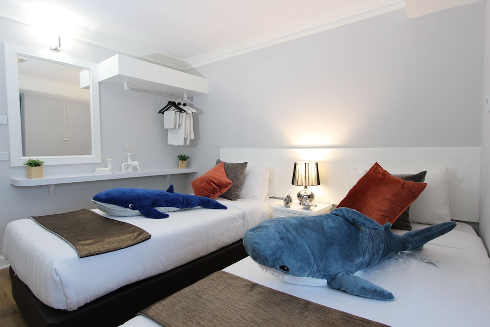 Family Room - Photo 2