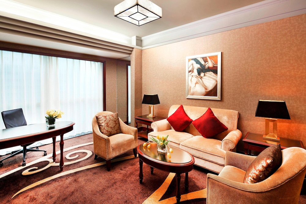 Executive Suite, 1 King Bed - Photo 1