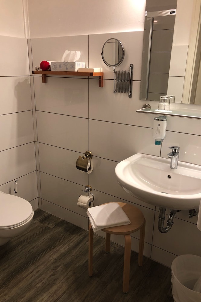 Single Room photo 2