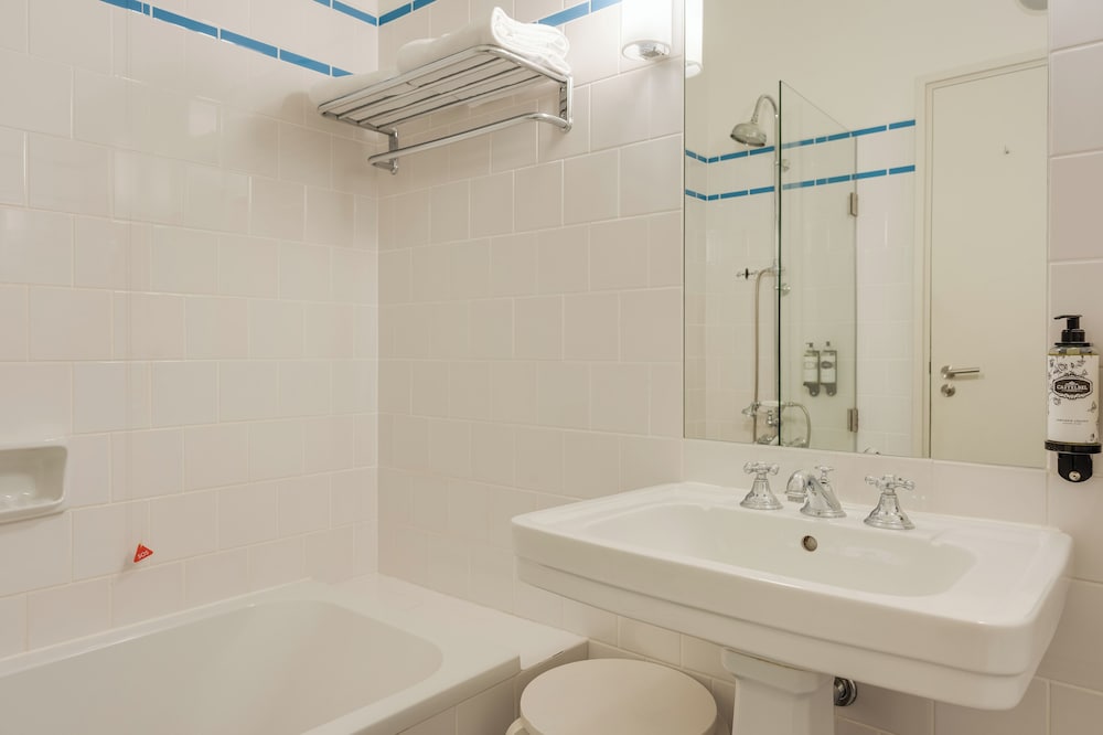 Superior Room (Turret) - Photo 5