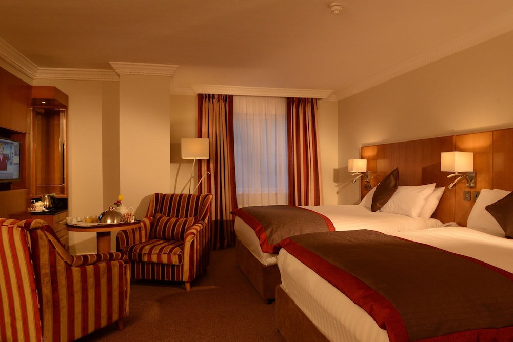 Family Room, 2 Double Beds - Photo 3