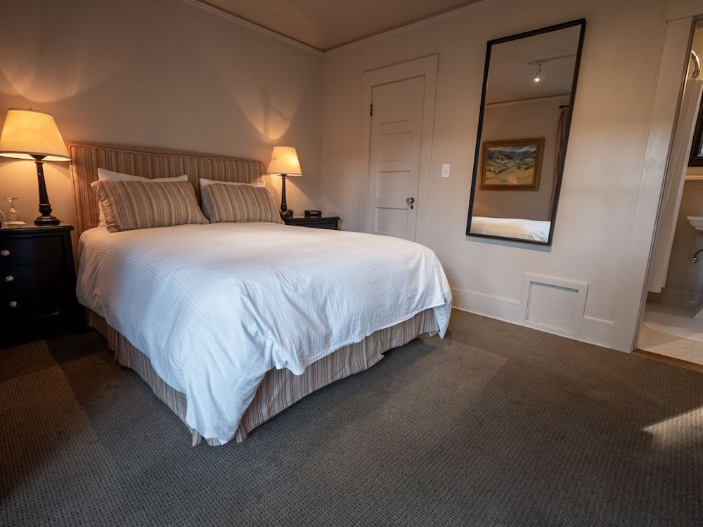 Comfort Single Room, 1 Queen Bed