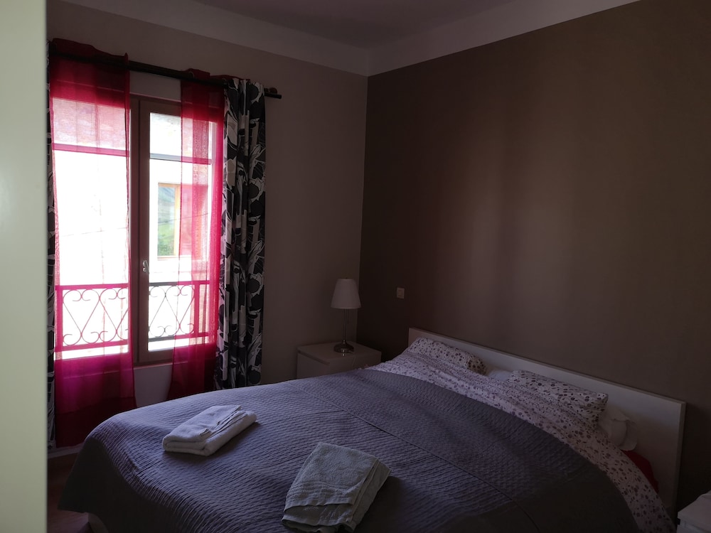 Double Room - Photo 4