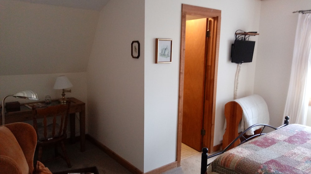 Standard Double Room, Ensuite (Qn05 Standard) photo 2