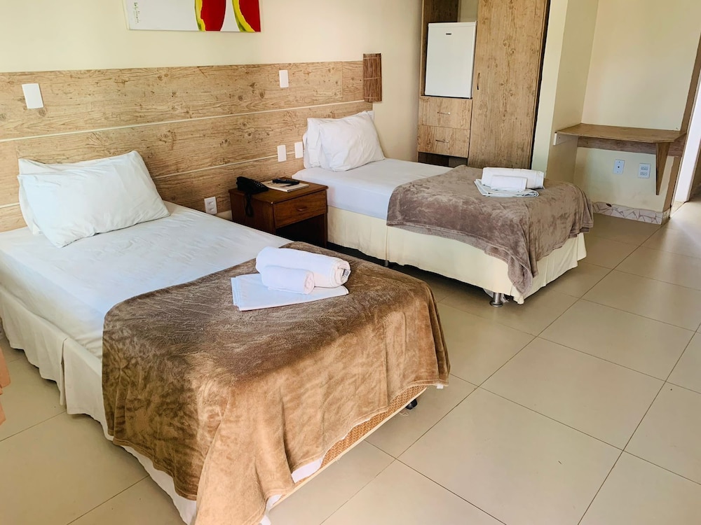 Standard Twin Room, 2 Twin Beds photo 2