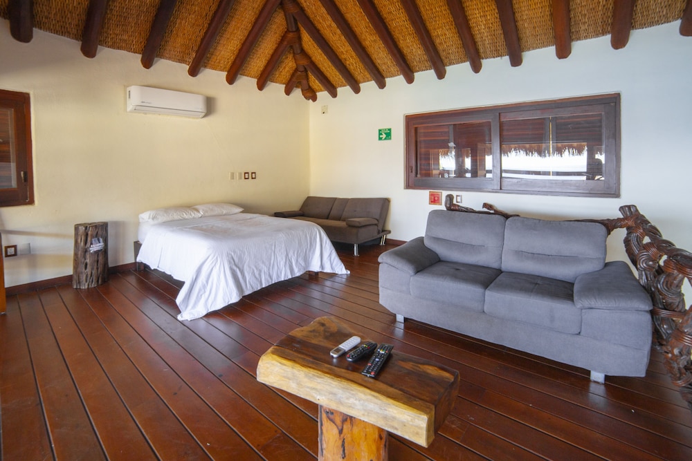 Grand Villa, 2 Bedrooms photo 3