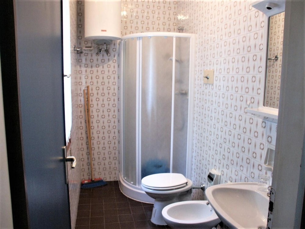 Apartment, 2 Bedrooms, Balcony, City View photo 2