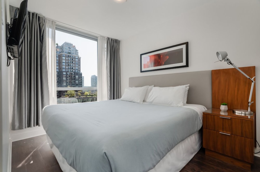 Deluxe Room, Multiple Beds (Deluxe Two Bedroom Suite) photo 3