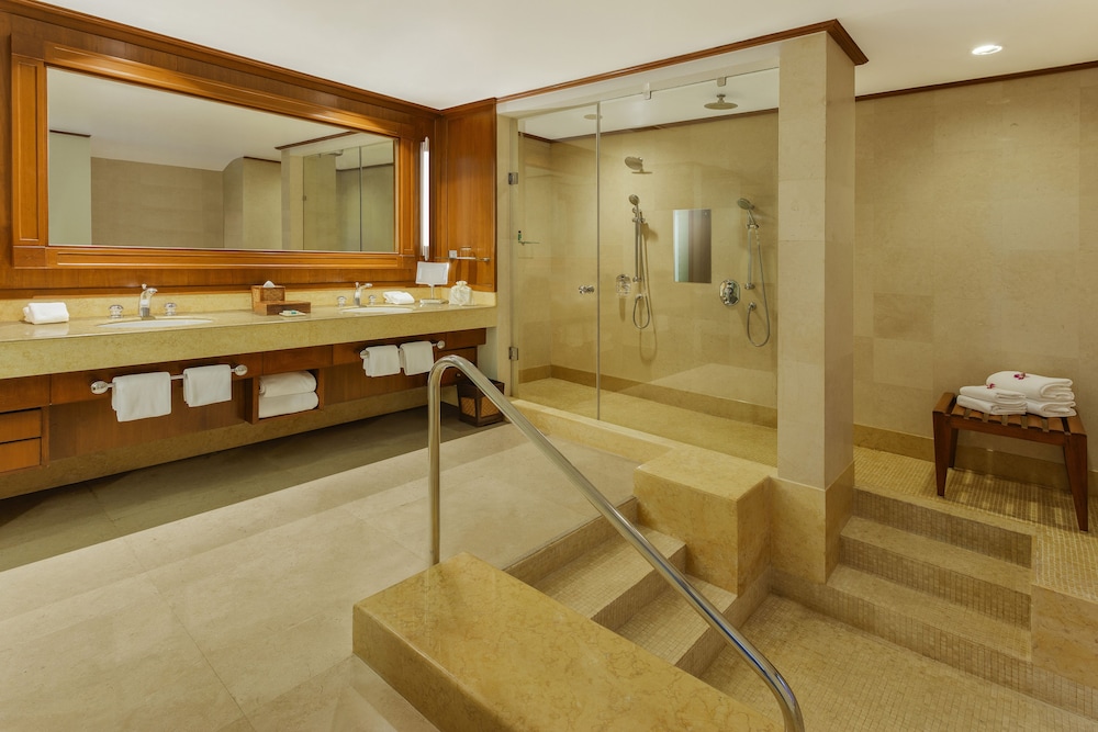 Suite, 1 Bedroom, Lagoon View (Balcony) - Photo 4