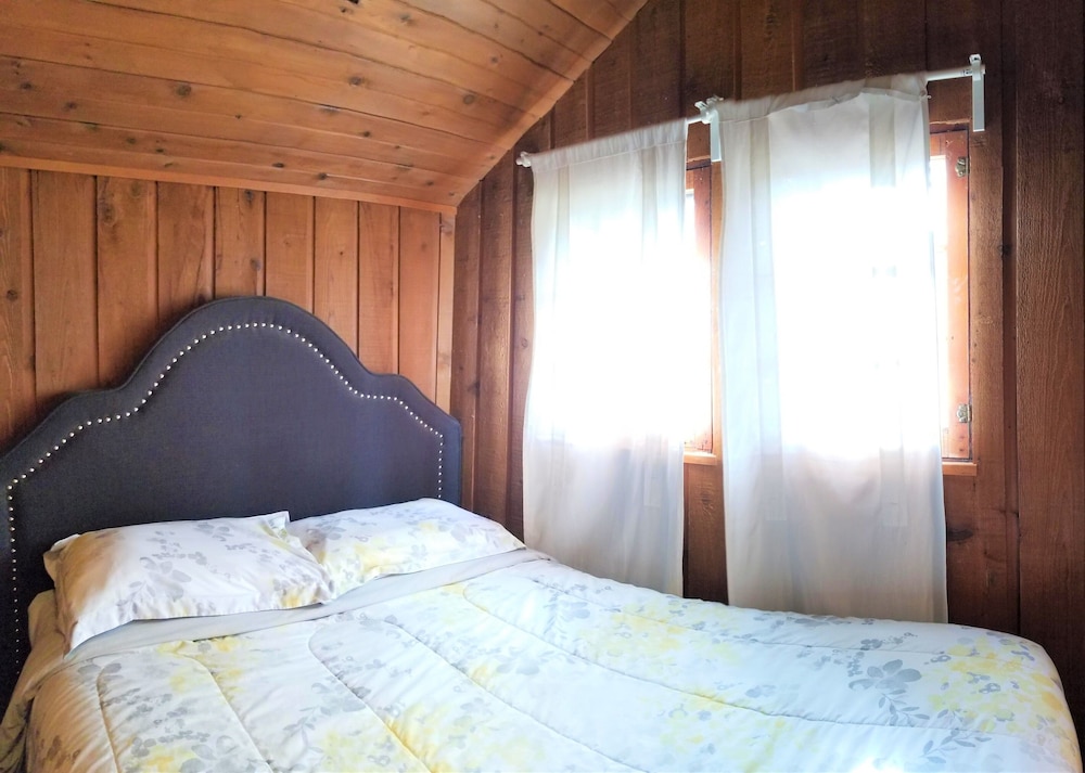 Cabin, 2 Bedrooms photo 3