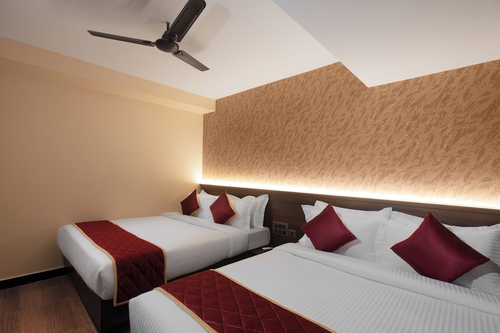 Executive Quadruple Room - Photo 13