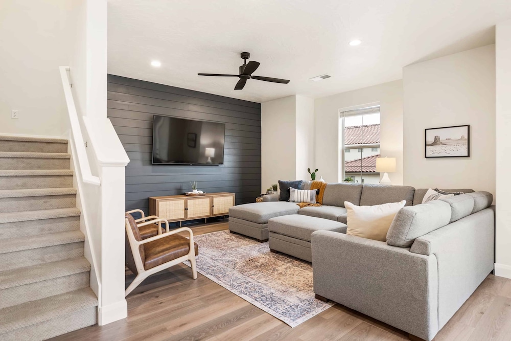 Townhome, 4 Bedrooms