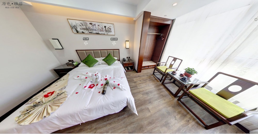 Deluxe Double Room photo 2