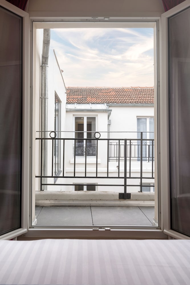 Superior Double Room, Balcony, City View photo 3