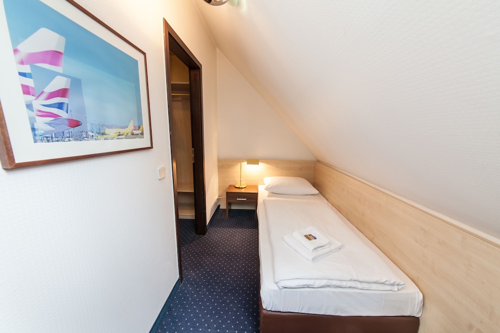 Standard Triple Room - Photo 2