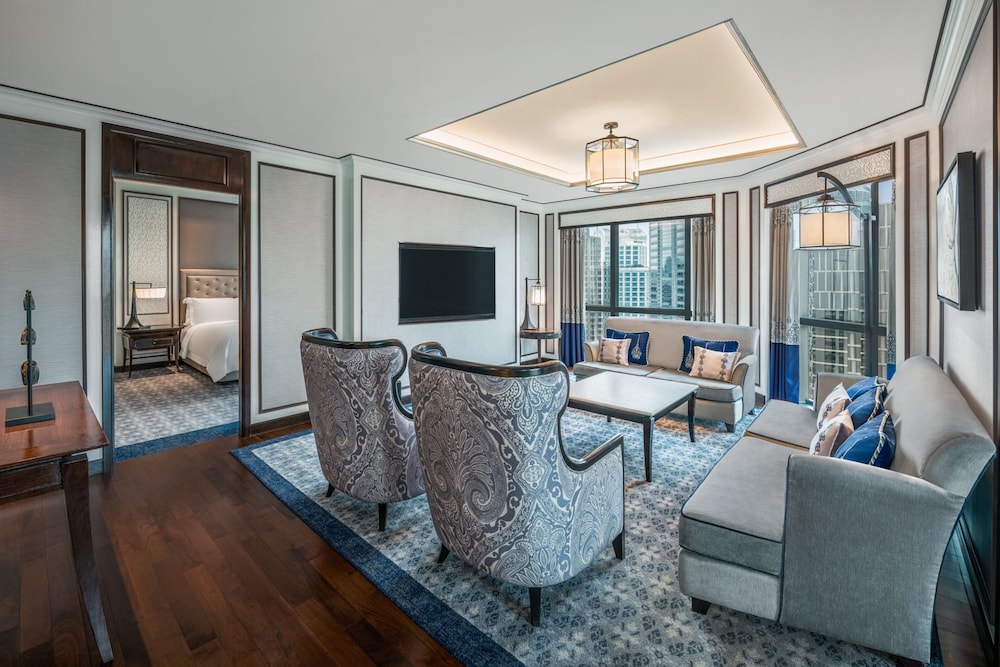 Royal Suite, 1 Bedroom thumbnail 5