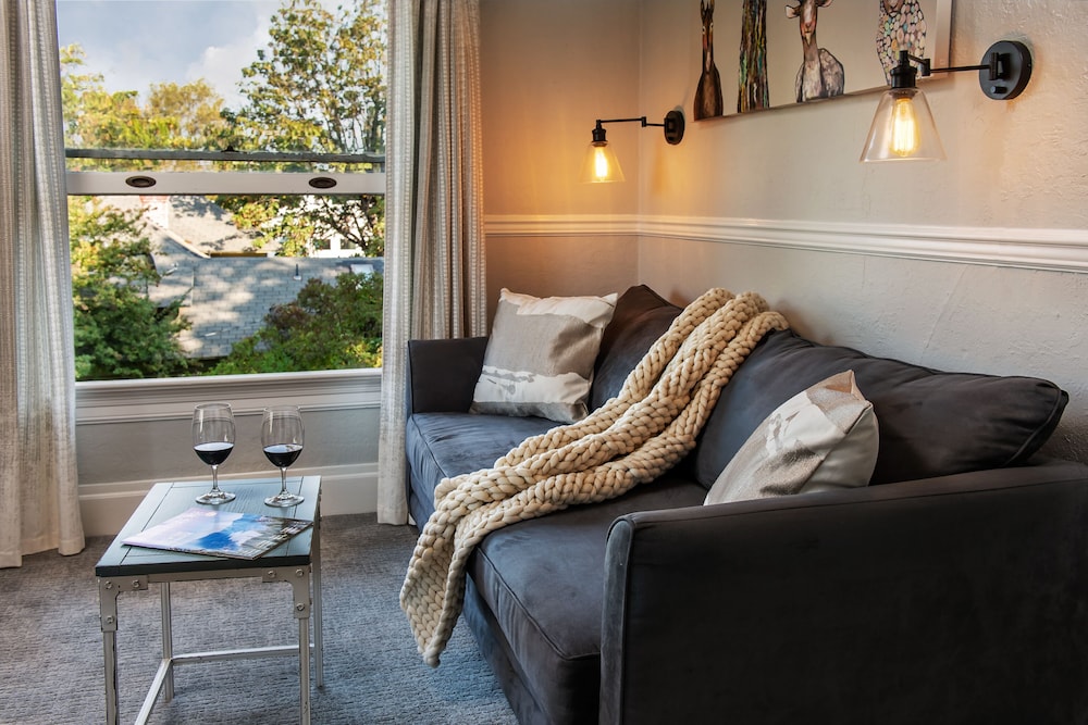 Rose Suite photo 3