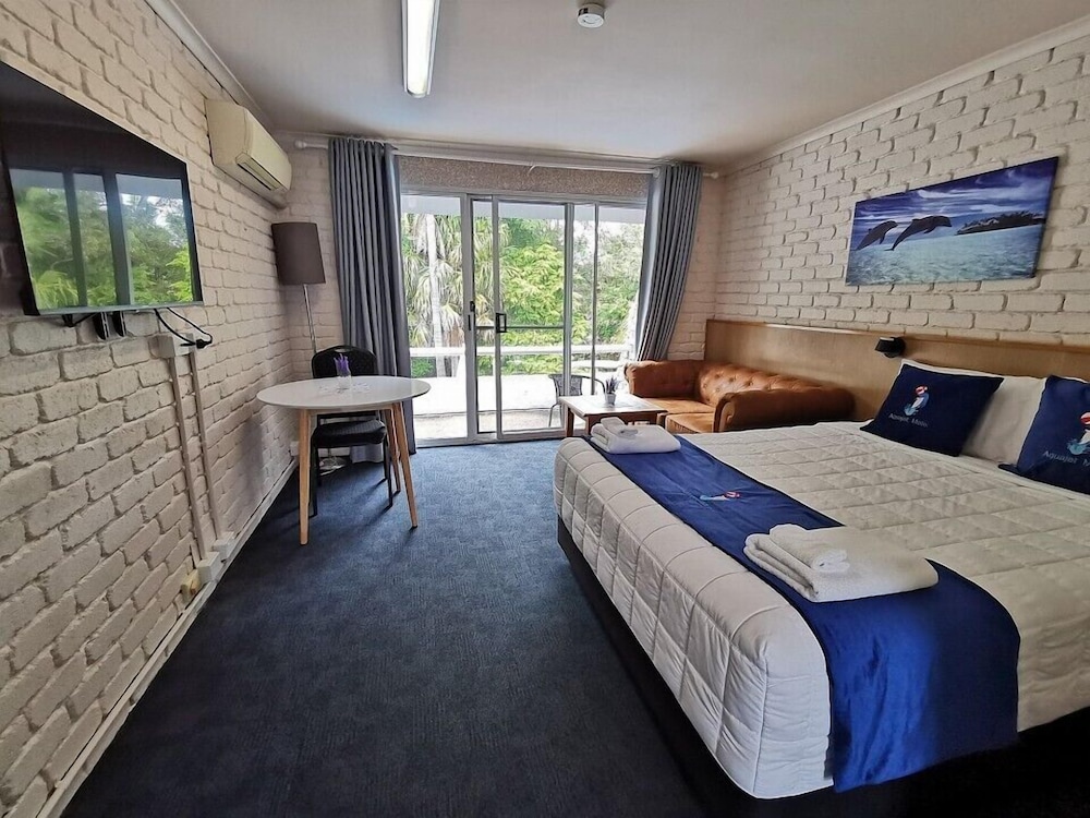 Superior Room, 1 Queen Bed, Pool View - Photo 1
