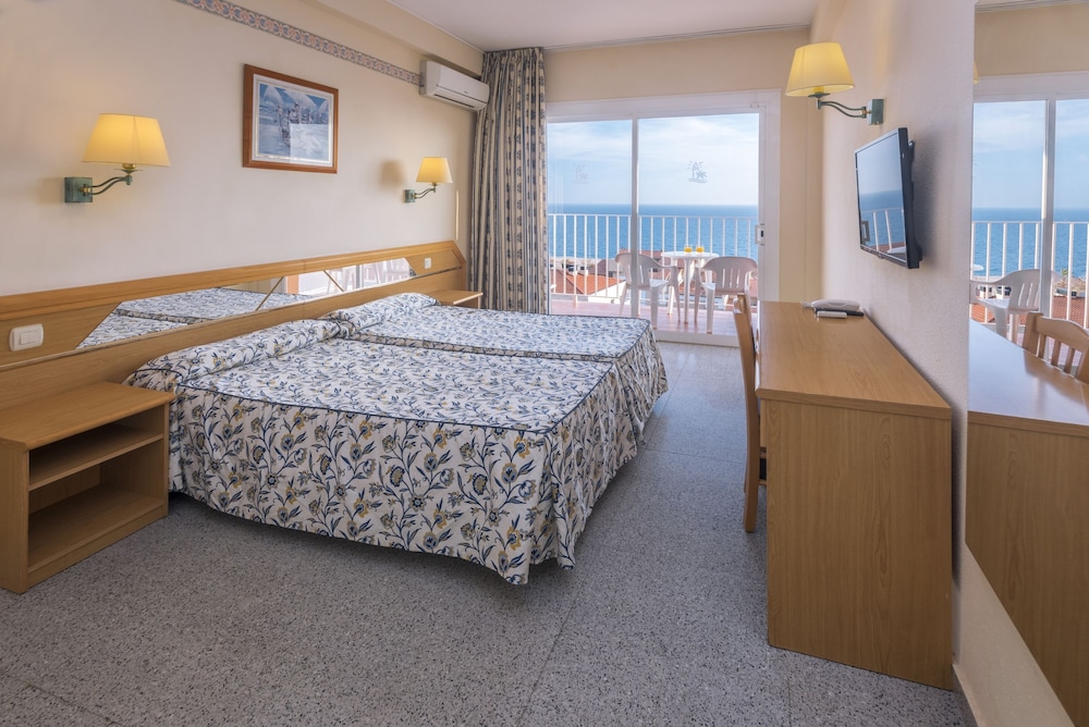Standard Double Room, Sea View - Photo 1