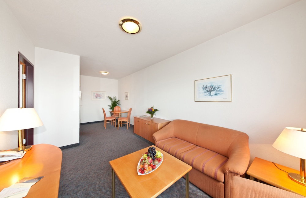 Triple Room with Kitchenette - Photo 2
