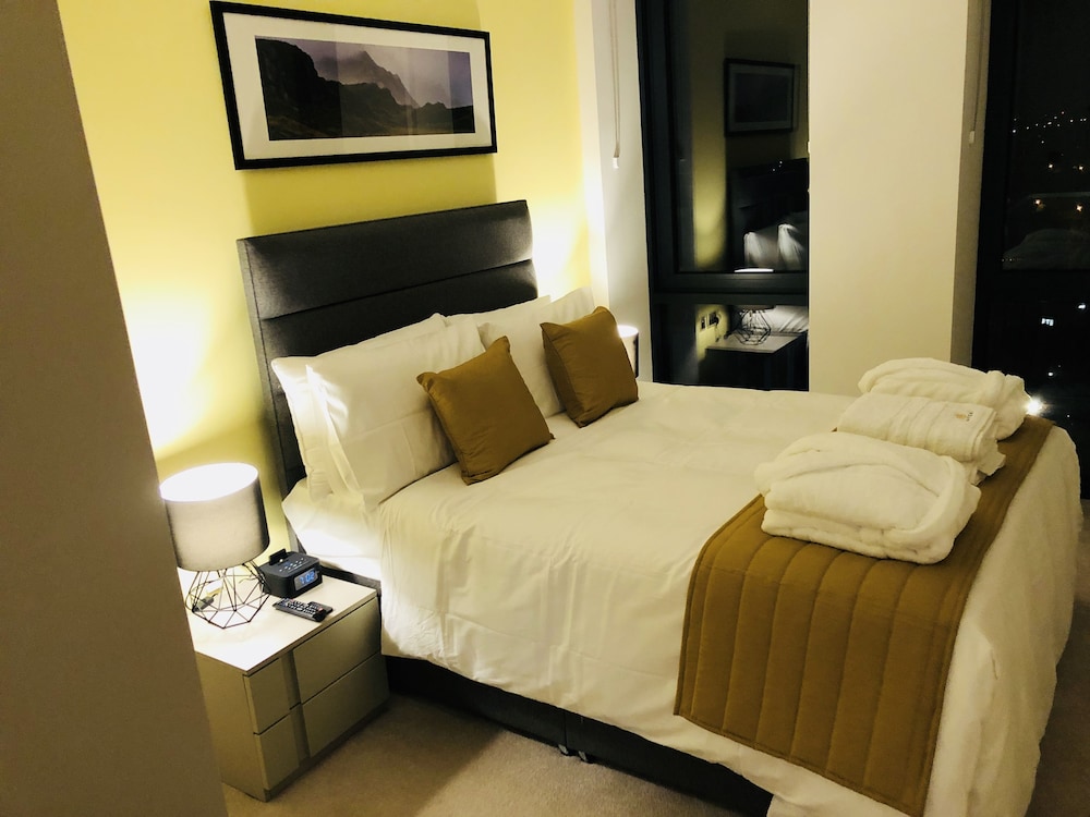 Luxury Apartment, 1 Double Bed, Accessible, Courtyard View (Terracotta)