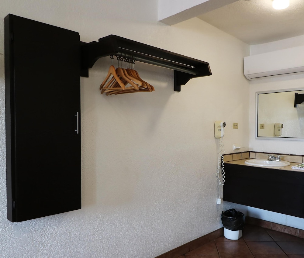 Basic Room photo 2