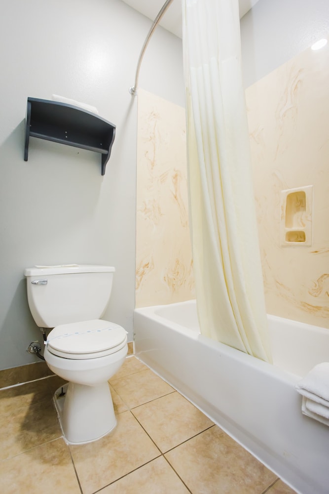 Standard Double Room - Photo 3