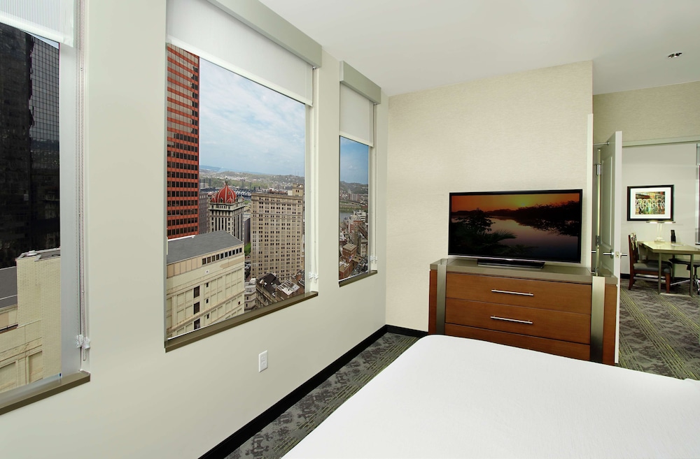 Suite, Multiple Beds, Non Smoking photo 3