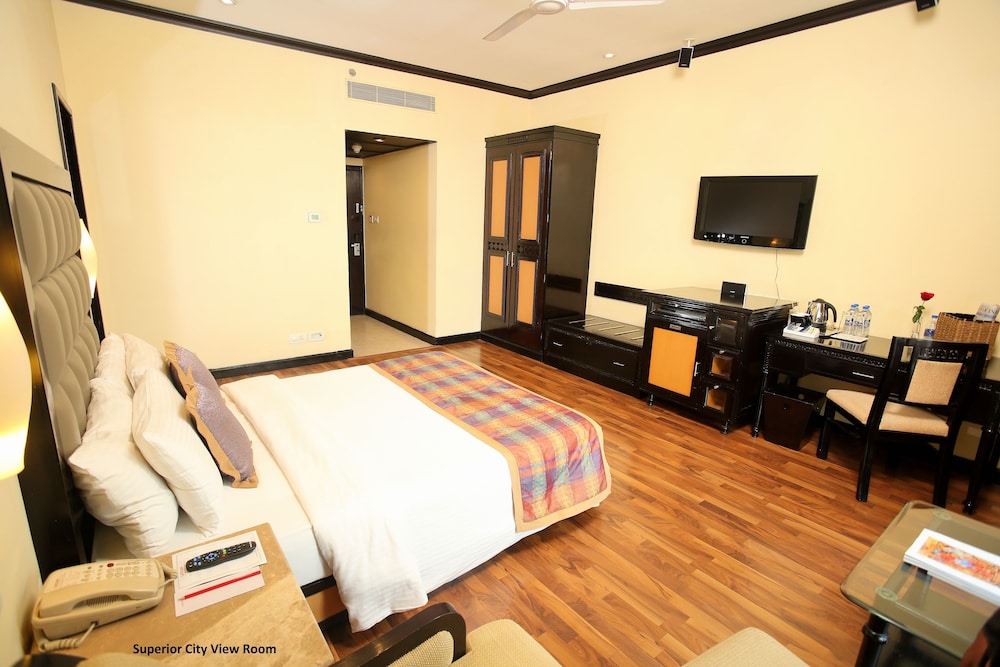 Superior Room, 1 Queen Bed - Photo 1